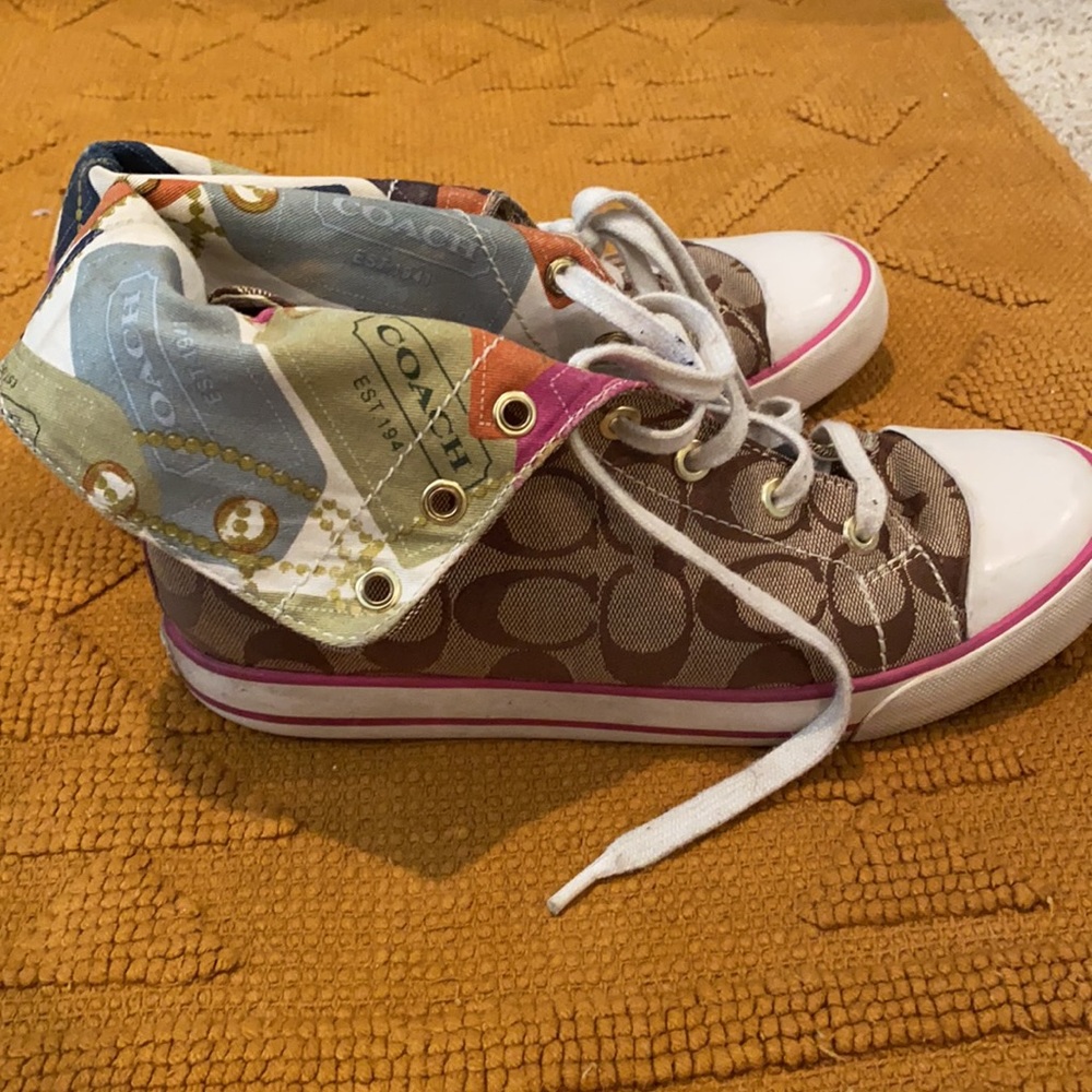 Bonney Coach shoes. Brown exterior - Picture 3 of 4